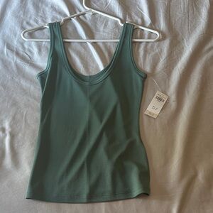 Abercrombie & Fitch NWT scoop neck tank